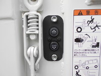 三菱ふそうキャンターダブルキャブ（Wキャブ）小型（2t・3t）[写真13]