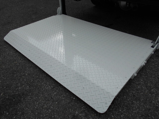 三菱ふそうキャンターダブルキャブ（Wキャブ）小型（2t・3t）[写真13]