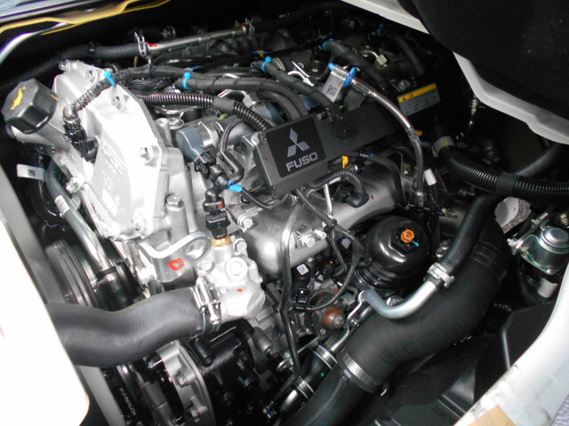 三菱ふそうキャンターダブルキャブ（Wキャブ）小型（2t・3t）[写真15]