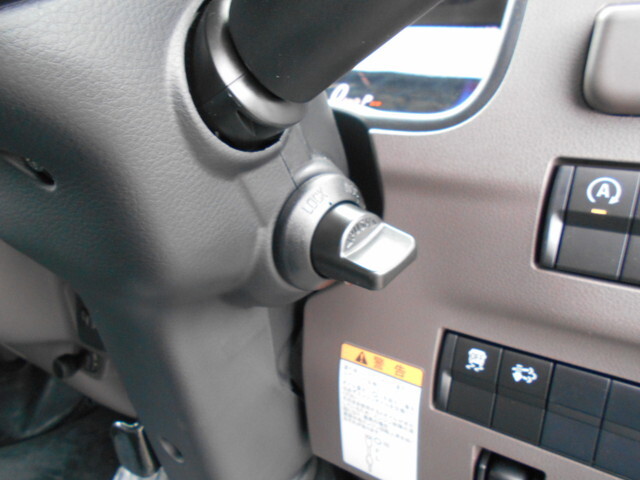 三菱ふそうキャンターダブルキャブ（Wキャブ）小型（2t・3t）[写真36]