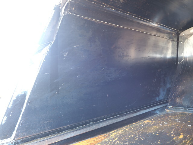 三菱ふそうファイターパッカー車（塵芥車）中型（4t）[写真11]