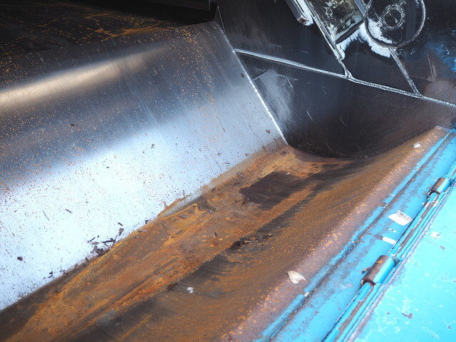 三菱ふそうファイターパッカー車（塵芥車）中型（4t）[写真25]