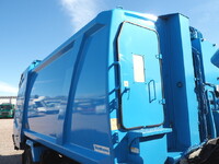 三菱ふそうファイターパッカー車（塵芥車）中型（4t）[写真28]