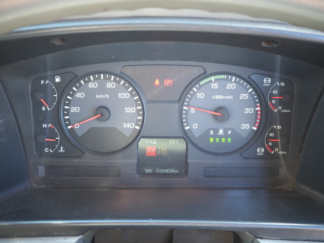 三菱ふそうファイターパッカー車（塵芥車）中型（4t）[写真39]