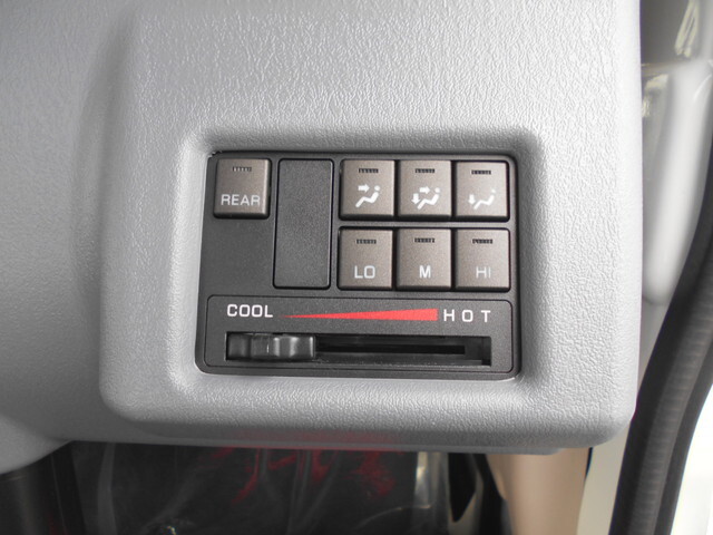 三菱ふそうキャンターダブルキャブ（Wキャブ）小型（2t・3t）[写真22]