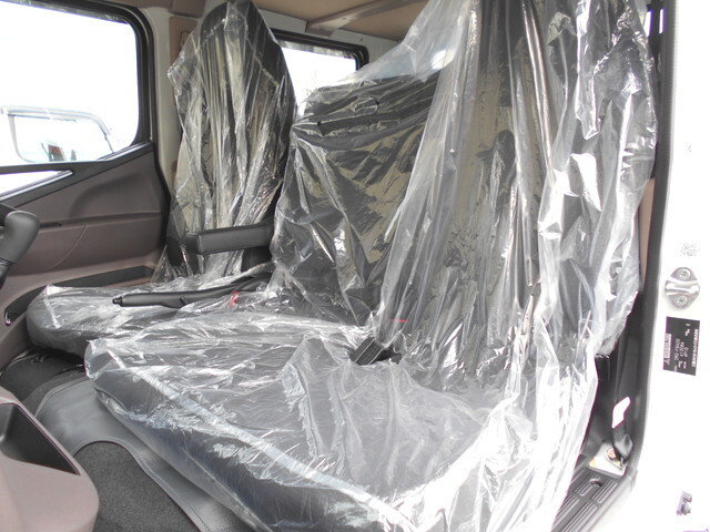 三菱ふそうキャンターダブルキャブ（Wキャブ）小型（2t・3t）[写真29]