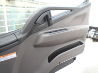 三菱ふそうキャンターダブルキャブ（Wキャブ）小型（2t・3t）[写真38]