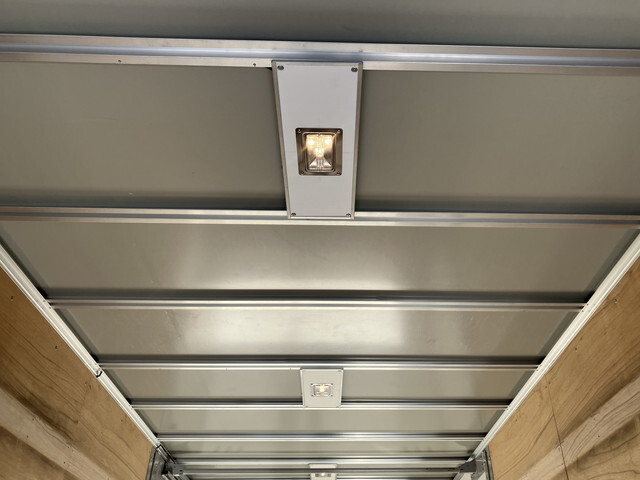 いすゞエルフアルミバン小型（2t・3t）[写真14]