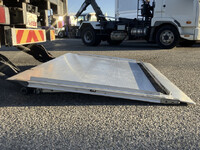 いすゞエルフアルミバン小型（2t・3t）[写真20]