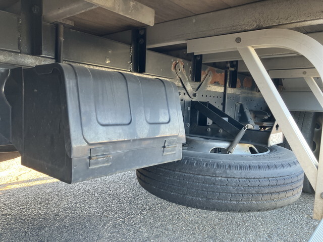 いすゞエルフアルミバン小型（2t・3t）[写真24]