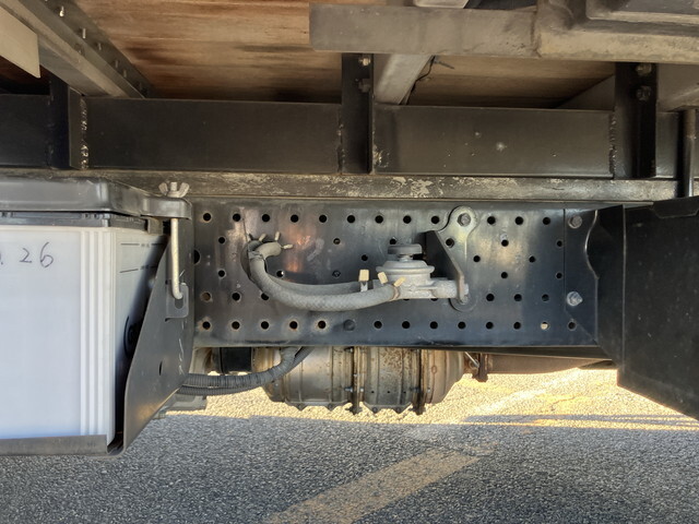 いすゞエルフアルミバン小型（2t・3t）[写真25]