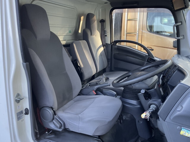 いすゞエルフアルミバン小型（2t・3t）[写真34]