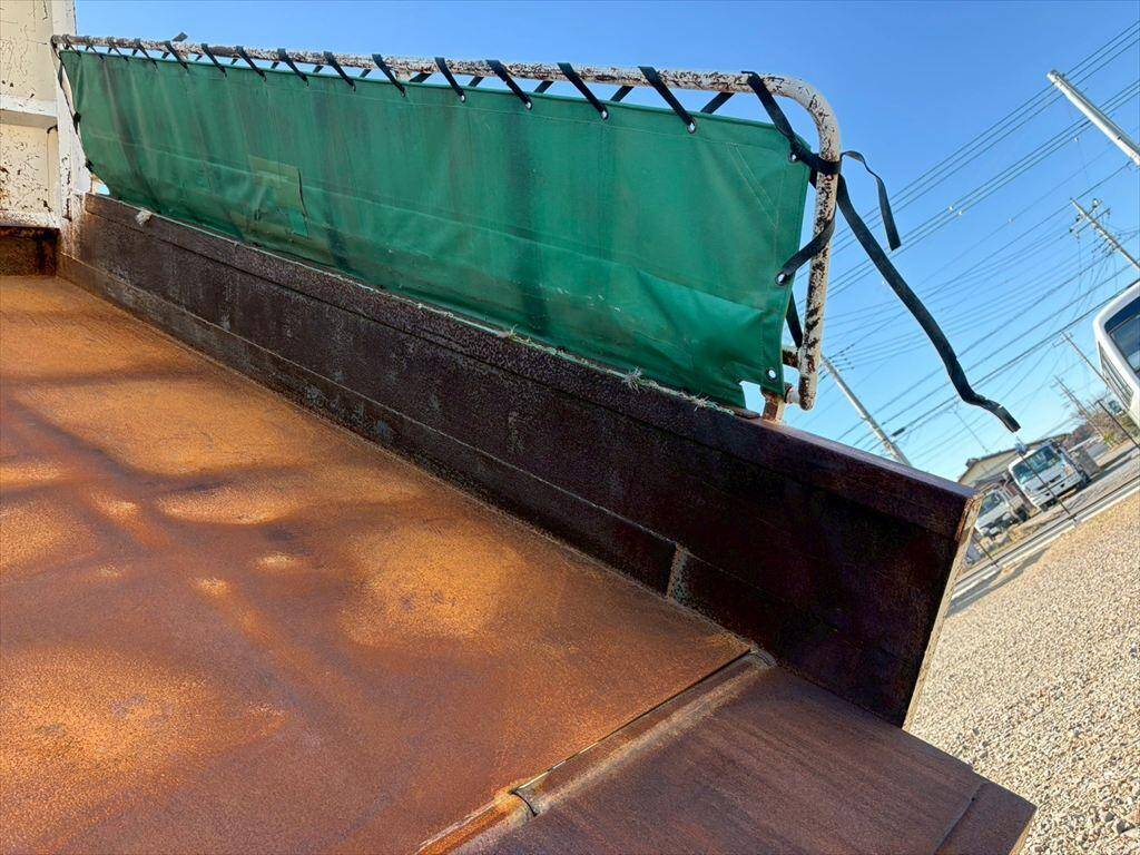 日野レンジャーダンプ中型（4t）[写真09]