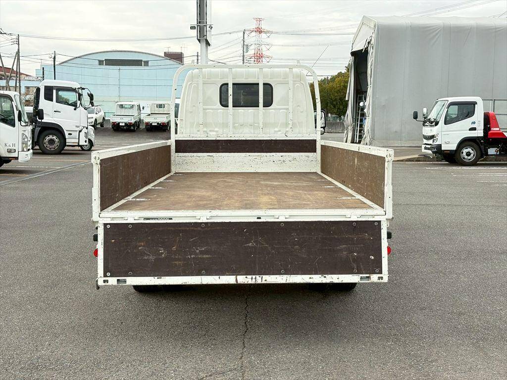日野デュトロ平ボディ小型（2t・3t）[写真11]