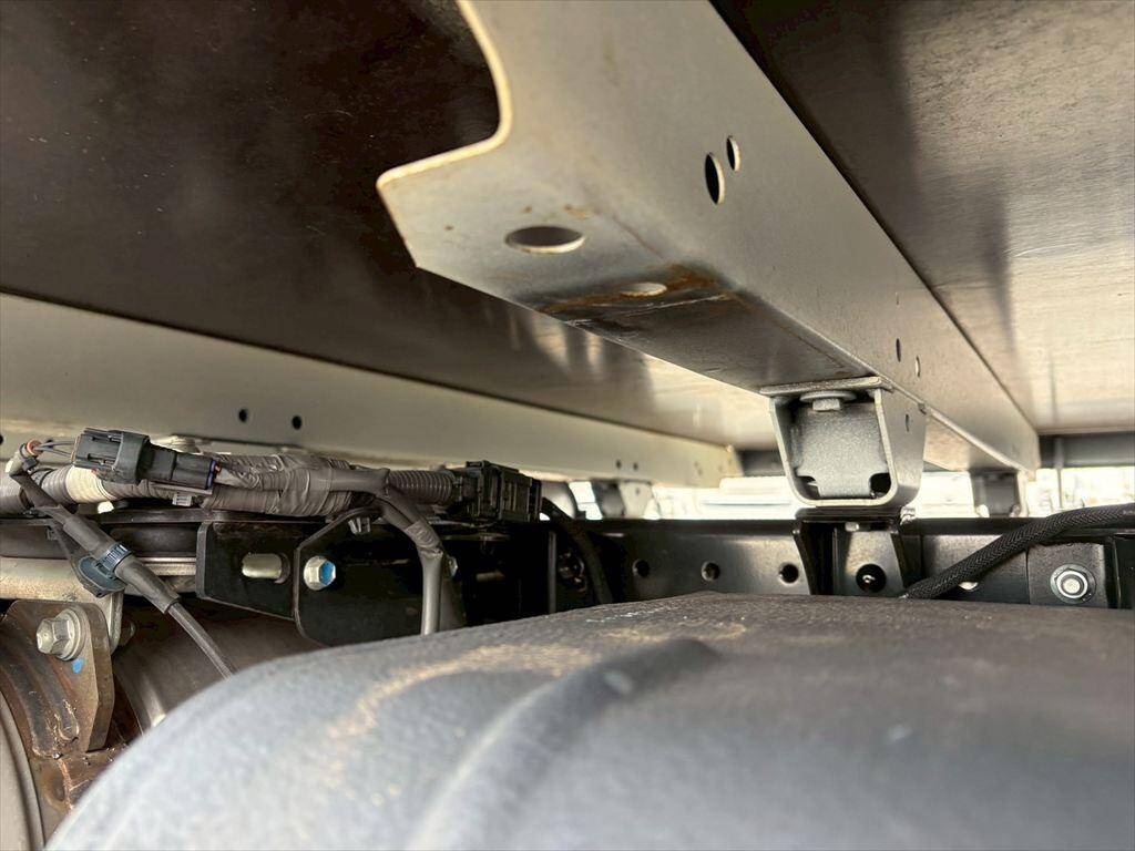 日野デュトロ平ボディ小型（2t・3t）[写真15]