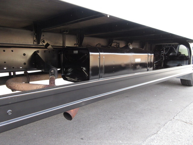 三菱ふそうキャンターアルミバン小型（2t・3t）[写真18]