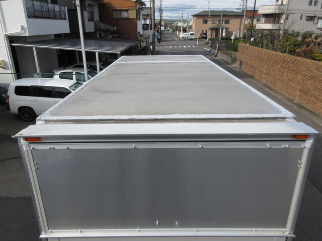 三菱ふそうキャンターアルミバン小型（2t・3t）[写真26]