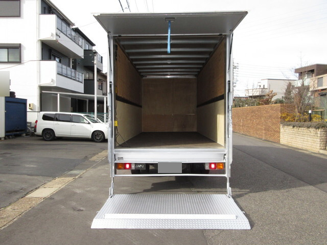 三菱ふそうキャンターアルミバン小型（2t・3t）[写真31]