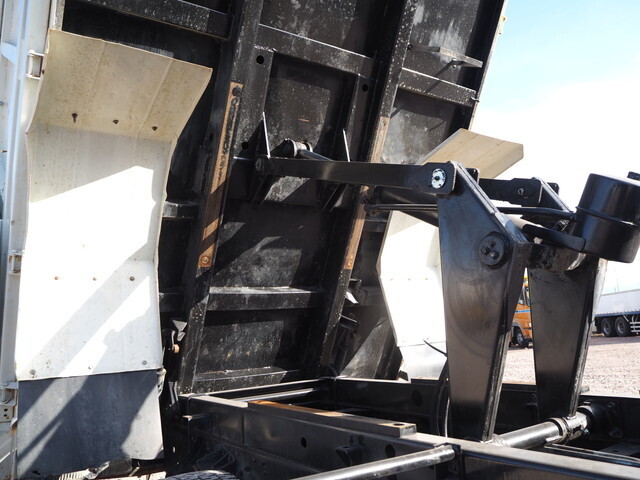 日野レンジャー深ダンプ（土砂禁ダンプ）中型（4t）[写真14]