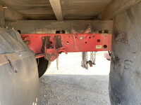 UDトラックスコンドル平ボディ中型（4t）[写真14]