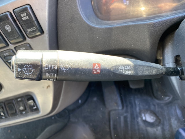 UDトラックスコンドル平ボディ中型（4t）[写真21]