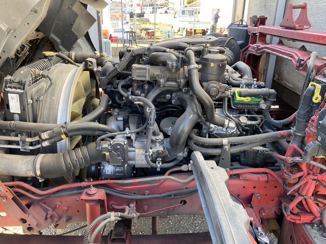 UDトラックスコンドル平ボディ中型（4t）[写真25]