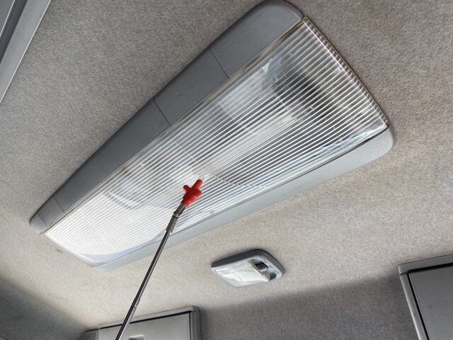 UDトラックスコンドル平ボディ中型（4t）[写真38]