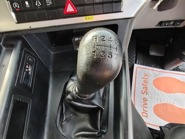 三菱ふそうスーパーグレートダンプ大型（10t）[写真25]