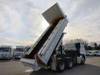 三菱ふそうスーパーグレートダンプ大型（10t）[写真02]