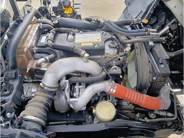 いすゞフォワードコンテナ専用車中型（4t）[写真16]