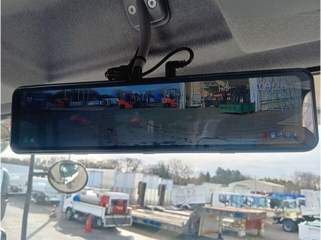 いすゞフォワードコンテナ専用車中型（4t）[写真25]