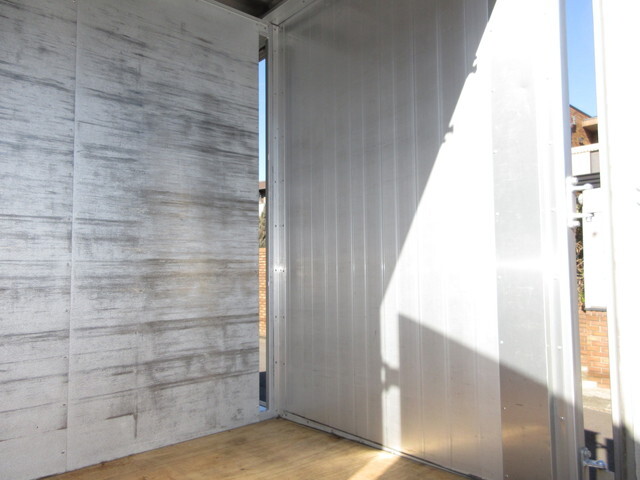 日野デュトロボトルバン小型（2t・3t）[写真11]