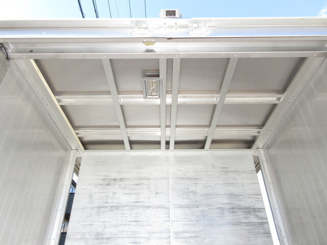 日野デュトロボトルバン小型（2t・3t）[写真12]