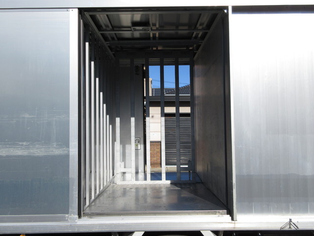 日野デュトロボトルバン小型（2t・3t）[写真13]