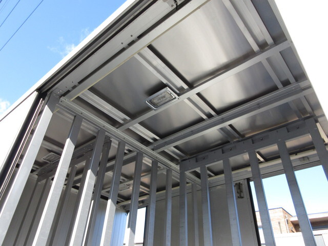 日野デュトロボトルバン小型（2t・3t）[写真15]