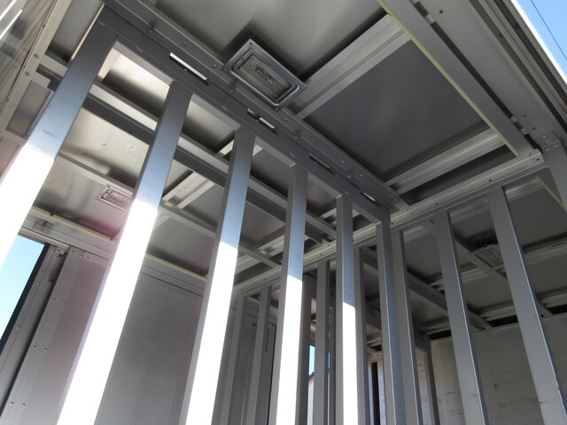 日野デュトロボトルバン小型（2t・3t）[写真20]