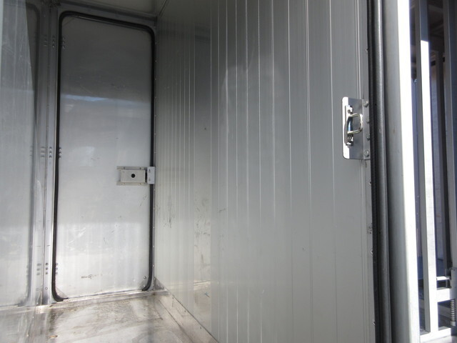 日野デュトロボトルバン小型（2t・3t）[写真23]