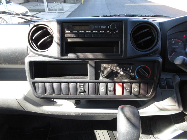 日野デュトロボトルバン小型（2t・3t）[写真33]