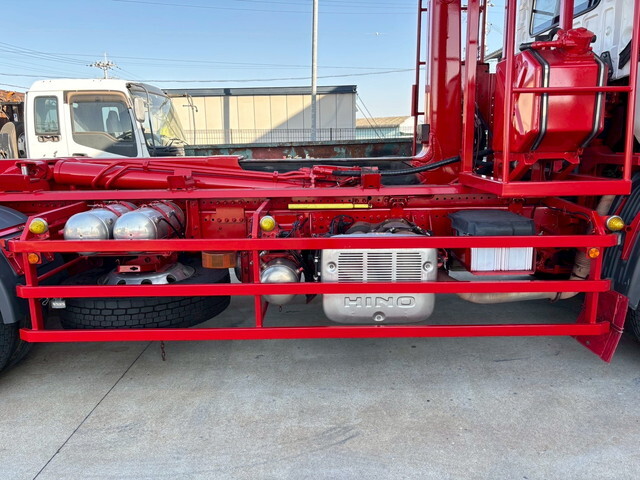 日野プロフィアコンテナ専用車大型（10t）[写真10]