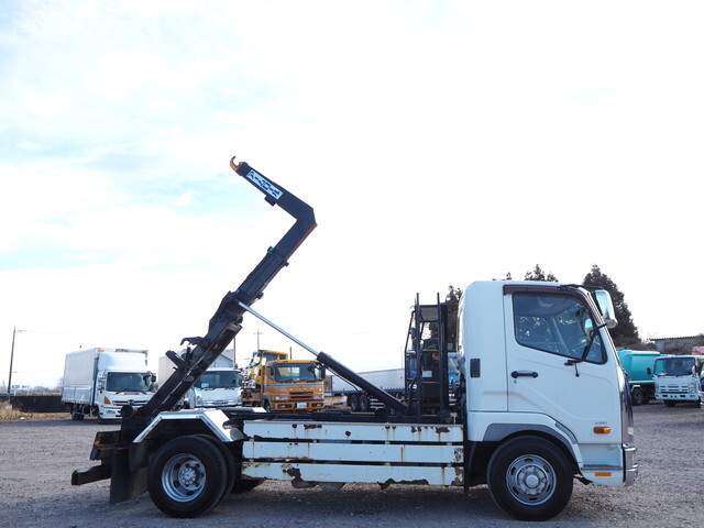 三菱ふそうファイターコンテナ専用車中型（4t）[写真12]