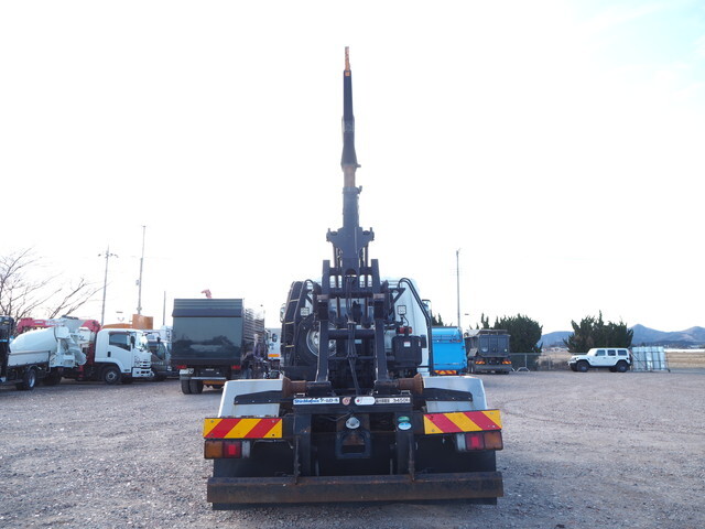 三菱ふそうファイターコンテナ専用車中型（4t）[写真13]