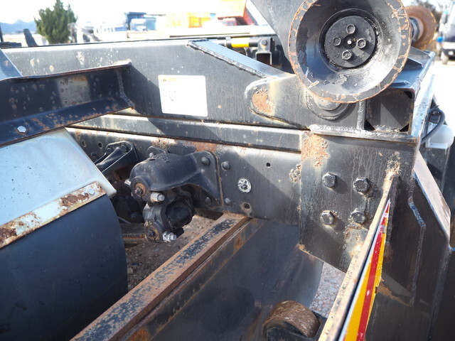 三菱ふそうファイターコンテナ専用車中型（4t）[写真23]