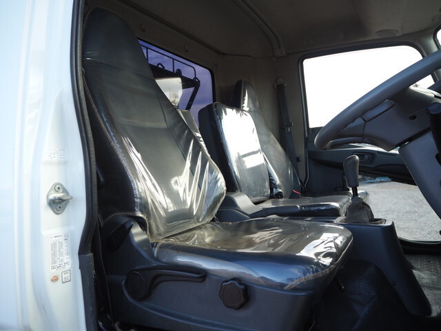 三菱ふそうファイターコンテナ専用車中型（4t）[写真33]