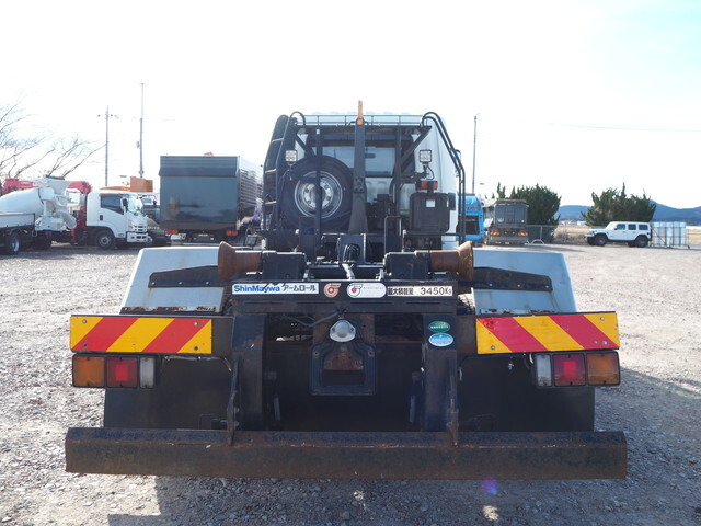 三菱ふそうファイターコンテナ専用車中型（4t）[写真05]