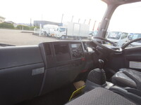 いすゞエルフ冷凍車（冷蔵車）小型（2t・3t）[写真17]