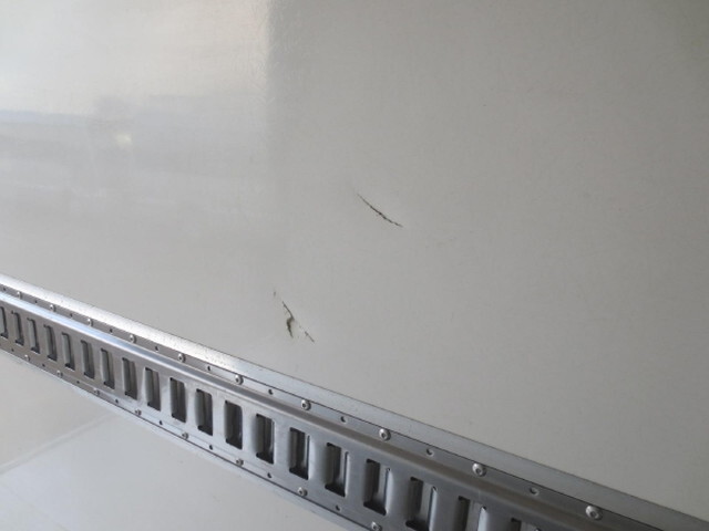 いすゞエルフ冷凍車（冷蔵車）小型（2t・3t）[写真19]