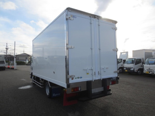 いすゞエルフ冷凍車（冷蔵車）小型（2t・3t）[写真02]
