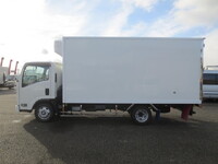 いすゞエルフ冷凍車（冷蔵車）小型（2t・3t）[写真09]