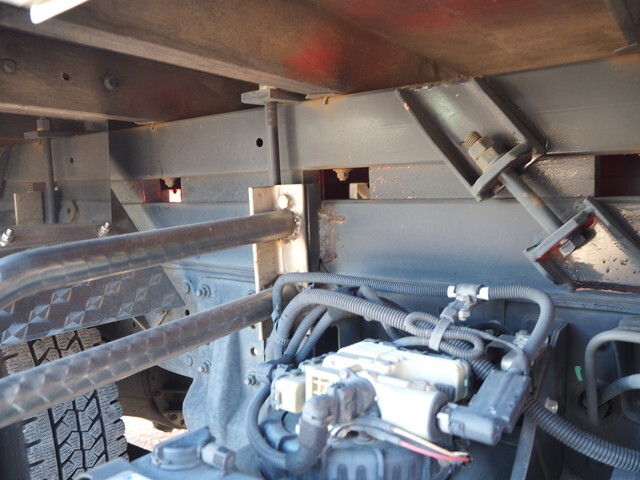 三菱ふそうキャンターアルミブロック小型（2t・3t）[写真14]