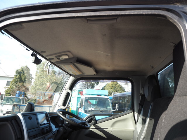 三菱ふそうキャンターアルミブロック小型（2t・3t）[写真32]